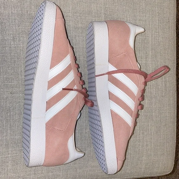 NWOT Adidas Women’s Gazelle Ash Pink Sneaker Size 8.5 - Picture 4 of 8